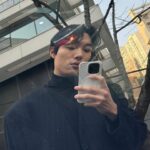 Ryu Jun-yeol Instagram - 🖤