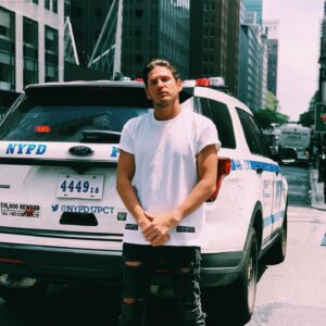Sébastien Dubois Instagram - The King vérifies que la police de New York fasse bien leur boulot 🇺🇸👑#newyork