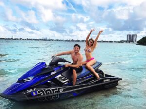 Sébastien Dubois Instagram - Jet ski hapiness @dahniellemarie #friends ☀️💦