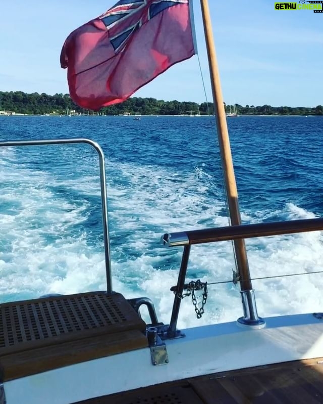 Sébastien Dubois Instagram - Water is the driving force of all nature 🇫🇷🌍