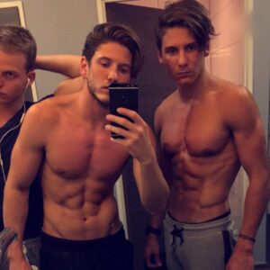 Sébastien Dubois Instagram - #gym #everyday #brother #hood 🇫🇷🇺🇸👌