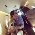 Sébastien Dubois Instagram - Flying with my furry Buddy 🐶✈️ #pugslifestyle