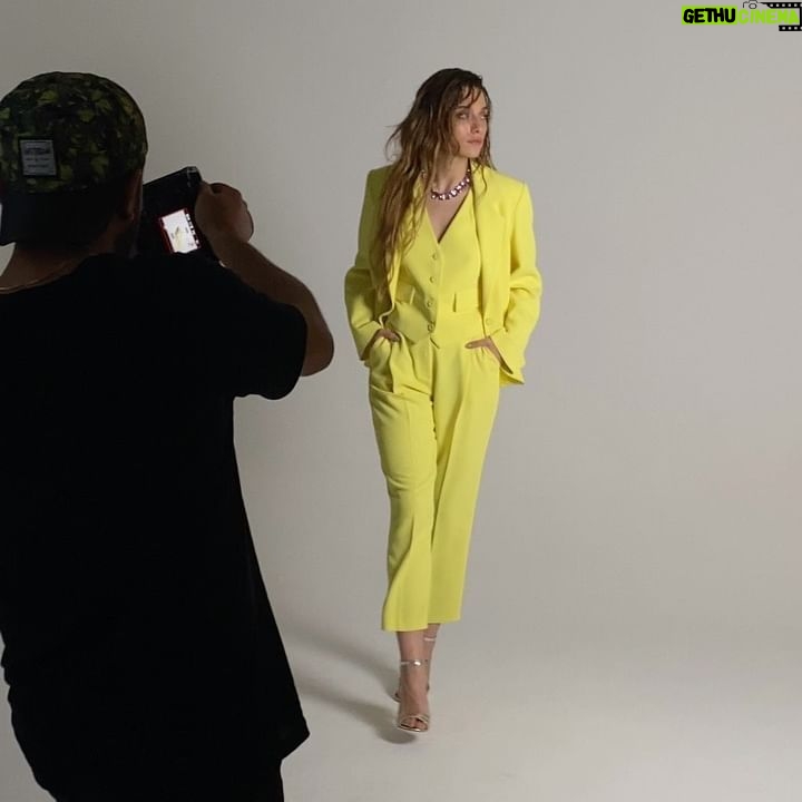 Sümeyye Aydoğan Instagram - Hello backstage ❤️❤️ @hellodergisi ‘ne ve tüm ekibine sevgilerimle 💌