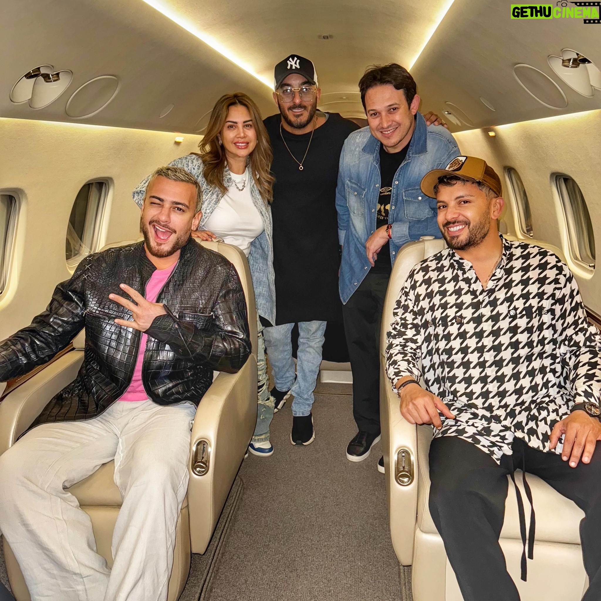 Saad Lamjarred Instagram - صورة تجمعني مع صديقي النجم سعد المجرد والمخرج المتألق حسام الحسيني خلال رحلتنا إلى وطننا الحبيب لتصوير اغنية #محبوبي رفقة منتجي العمل السيد لعزيز القادري وحرمه فاطمة الزهراء العسكي @funprod_agency