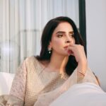 Saba Qamar Zaman Instagram - Eid Mubarak! ✨ #meripehlieid 💞