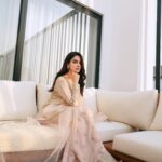 Saba Qamar Zaman Instagram - Eid Mubarak! ✨ #meripehlieid 💞