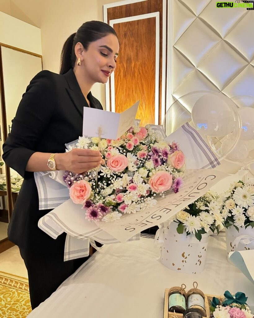 Saba Qamar Zaman Instagram - All your wishes have a special place in my heart, each of you has left a mark in my memory. Thank you for all your wishes. You all made me feel incredibly special! ♥️💋🥂 05/04/2024 ♥️