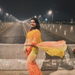 Sabnam Faria Instagram - _31.03.2024_ My favourite road . My favourite sandwich. My favourite flower. My favourite immune booster & some cold mess .