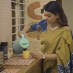 Sabnam Faria Instagram - সেলিব্রিটি লাইফ, হাসিখুশি সবসময়। কিন্তু দিনশেষে ঘরে ফেরার পর আমাদেরকেও বিভিন্ন বিষয় নিয়ে স্ট্রাগল করতে হয়। জীবনের উত্থান-পতনগুলো সামলে এগিয়ে যেতে নিজেদেরকেই নিতে হয় প্রথম পদক্ষেপ। মন ভালো রাখতে কাছের মানুষের সঙ্গে কথা বলুন। প্রয়োজনে মানসিক স্বাস্থ্যসেবা দিতে সক্ষম নিকটবর্তী সরকারি হাসপাতালে যোগাযোগ করুন। #mentalhealth #stressrelief #worldmentalhealthday #মনেরব্যথা