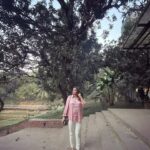 Sabnam Faria Instagram - When you convince your girls to “go to a park & instead of buying ১০ টাকার বাদাম you buy some overpriced book & drink fancy coffee” just to go with the trend ! #dhakalife #dhakadiaries