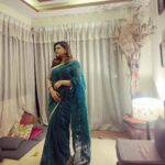 Sabnam Faria Instagram - Keep a green tree in your heart and perhaps the singing bird will come… 📸 Sarika & her beautiful home ! #jamdani #jamdanisarees