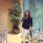 Sabnam Faria Instagram - A random dine out before I cut my hair short 😑 … PC: Abeed