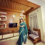 Sabnam Faria Instagram - Keep a green tree in your heart and perhaps the singing bird will come… 📸 Sarika & her beautiful home ! #jamdani #jamdanisarees