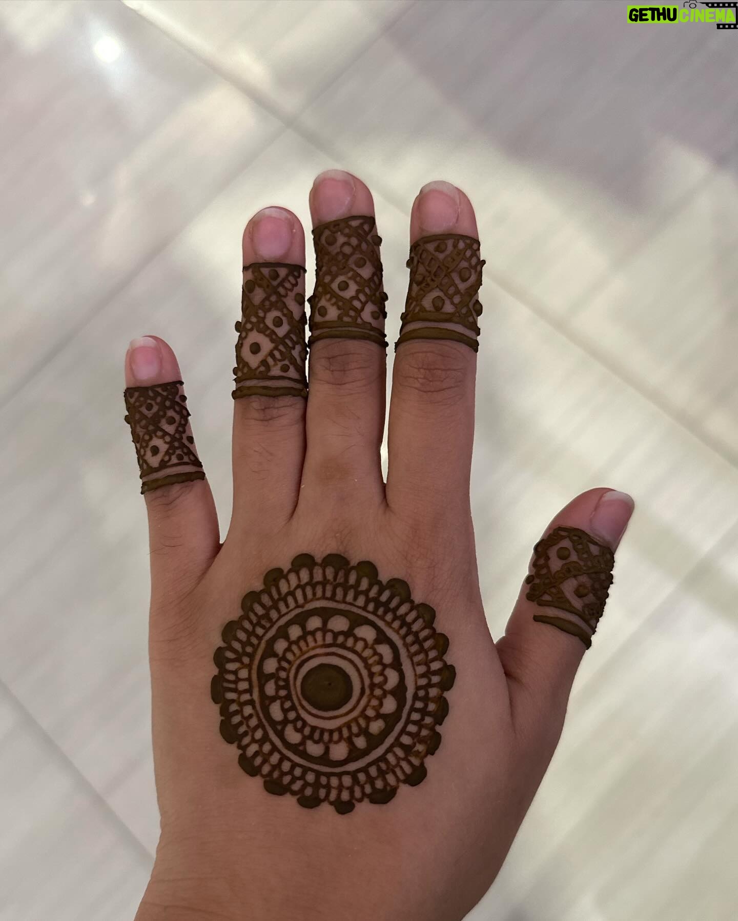 Sabnam Faria Instagram - একটুখানি চাঁদরাতের ঝলক 🌙