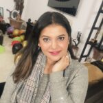 Sabnam Faria Instagram - বেলা হারায় সন্ধ্যাতারায়, সে আসে না আমার কাননে… সাঁঝ কোকিলা সুরের দেশে. বলে তাহার কথা গোপনে…