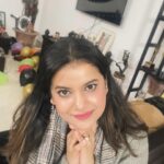 Sabnam Faria Instagram - বেলা হারায় সন্ধ্যাতারায়, সে আসে না আমার কাননে… সাঁঝ কোকিলা সুরের দেশে. বলে তাহার কথা গোপনে…