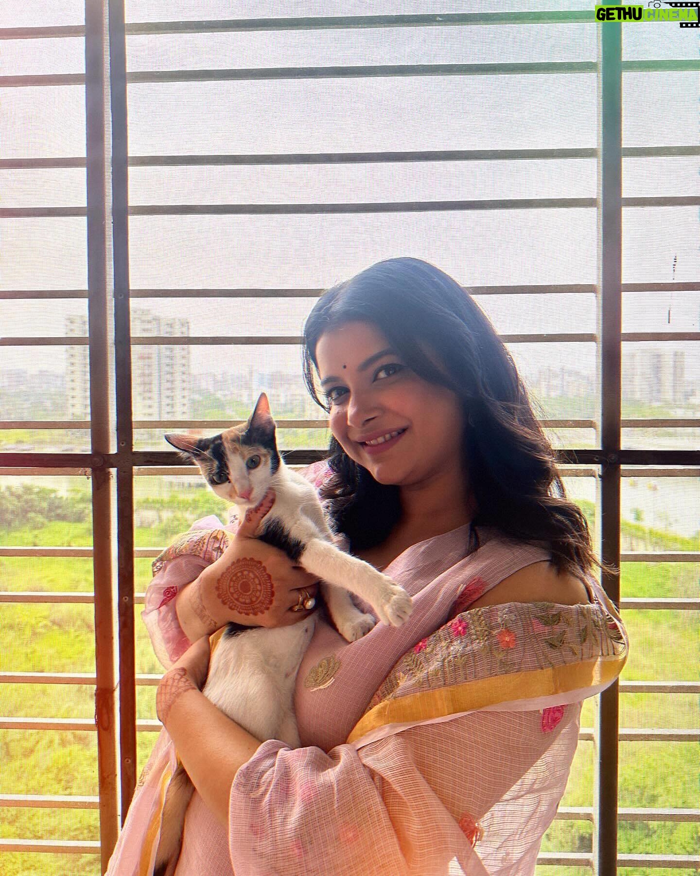 Sabnam Faria Instagram - Granddaughter 😸