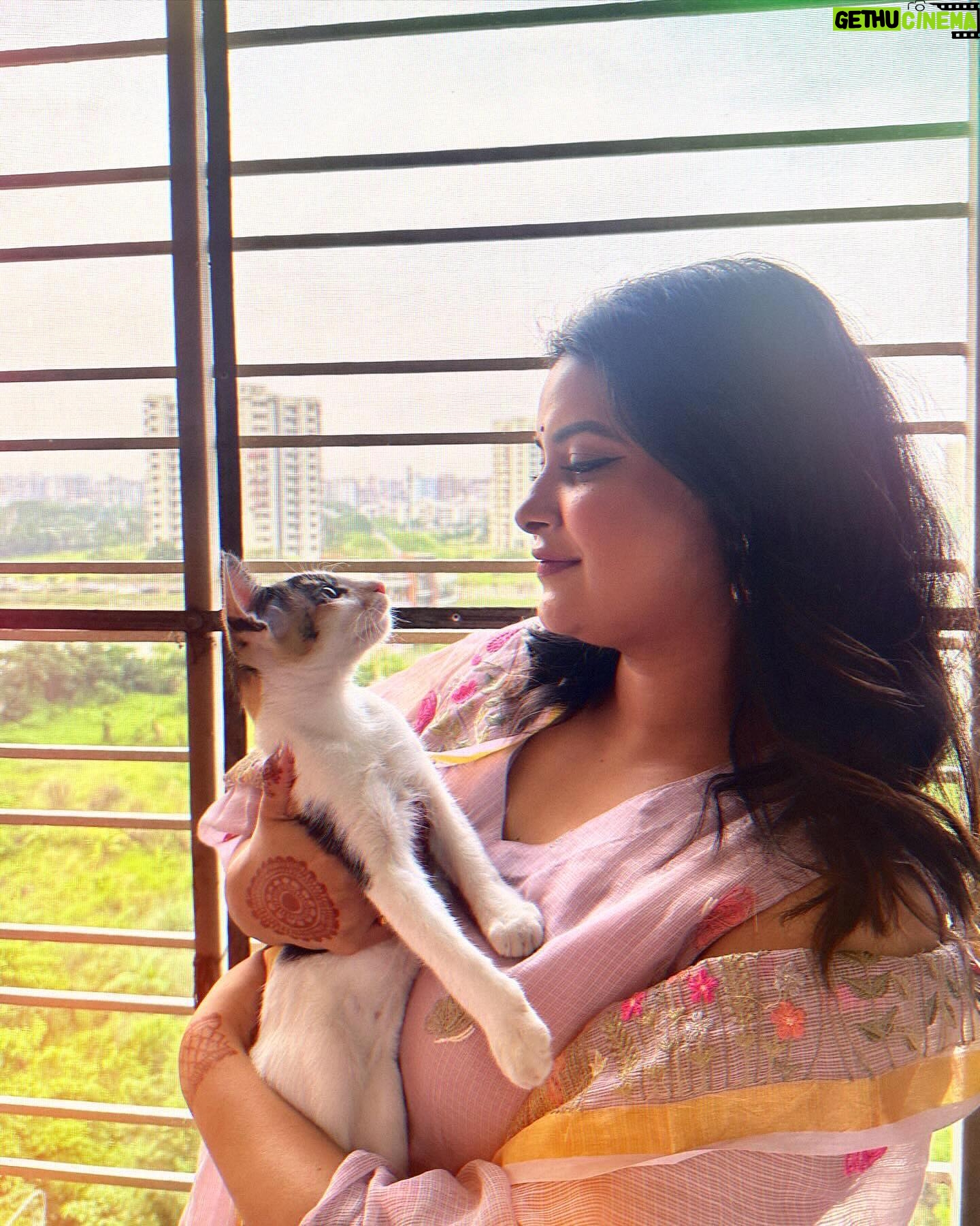 Sabnam Faria Instagram - Granddaughter 😸