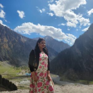Sabnam Faria Instagram - Heaven on Earth … #nofilterneeded #noedit #nofilter #kashmir #heaveninearth #kashmirtourism #kashmirdairies #india #indiapictures #indiaclicks #indiatravelgram