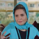 Sabrien Instagram - البزنس كبر ما بين عزة وعايدة وبين ممدوح..وغداء العمل بقى سوشي في الأخر😅 #الحلم #الحياة #عايده