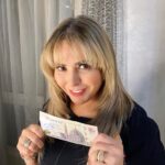 Sabrien Instagram - ملاحظين حاجة غريبة في ال ٢٠٠ جنية دي ؟ 🤔 #صابرين #٢٠٠_جنية