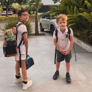 Sabrina Garciarena Instagram - Los amo ❤️
Feliz comienzo de clases !
Leon ya en 5 grado y Beltrán en 2 grado 🎒
Mis niños están tan grandes, me hacen feliz😁, me hacen enojar 😬 y siempre estar con ellos es mi mejor plan . 💘
@moovingarg 📍
