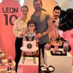 Sabrina Garciarena Instagram - Feliz cumple Lion !!! 10 años de Amor🥰 Animación @cuakanimaciones Pastelería @rinapasteleria Inflables @diegosinflables @twins_papeleria_creativa Deco @acciodecorus Golosinas @open25.hs Piñata @cumple_feliz_ok GRACIAS POR HACER FELIZ A LION 🤍 Organizadora de eventos yo @sabrinagarciarena 😂