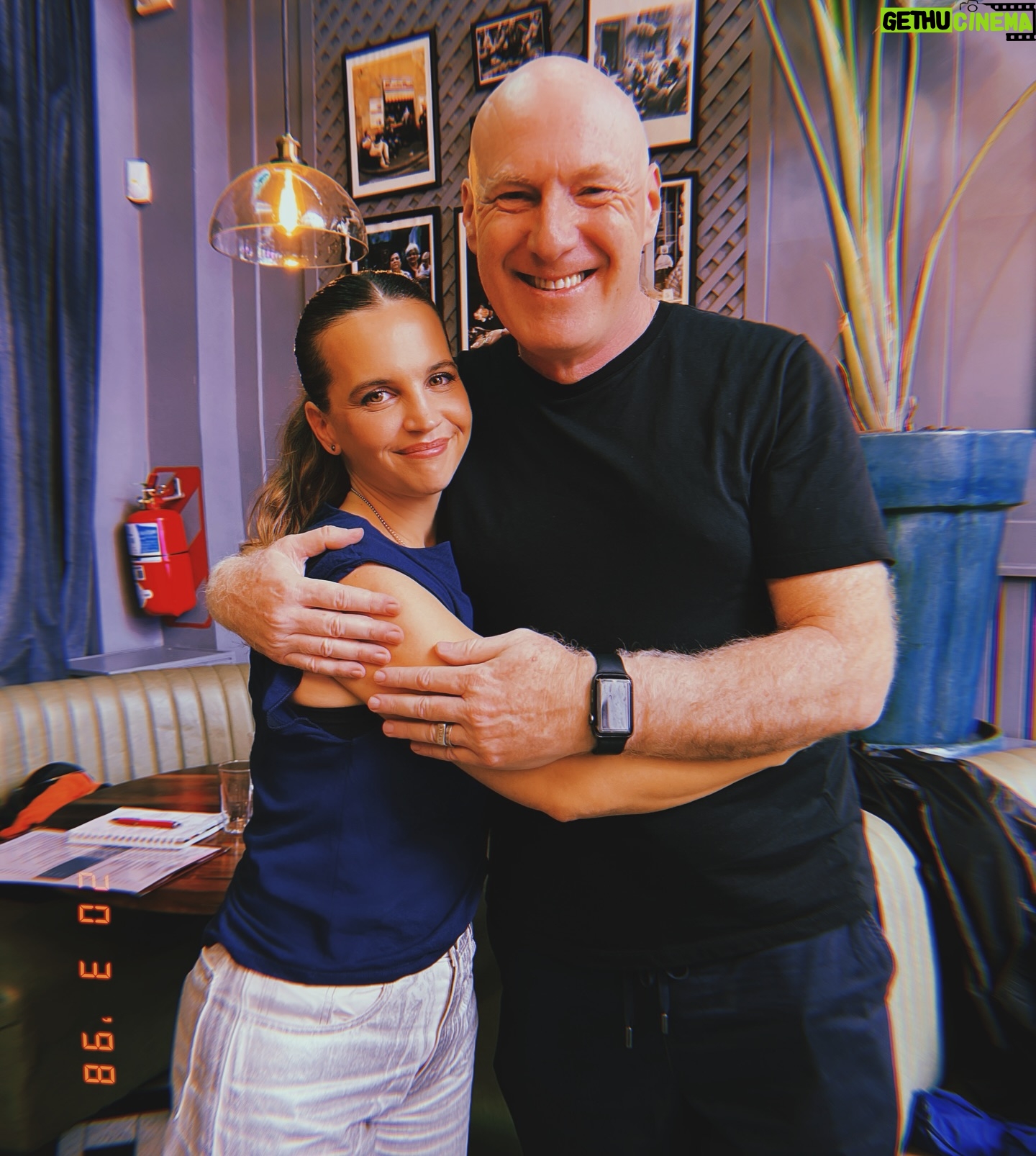Sabrina Garciarena Instagram - Tenemos foto ! @javierfurgang @theremakenet El es mi representante y lo quiero mucho ❤️ JUNKET DE PRENSA DE @pequenosgrandesmomentosok @multiteatro @valenberger @tomas.rottemberg @juanmillozzi @daliaelnecave