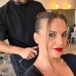 Sabrina Garciarena Instagram - Siempre generosa conmigo 🤍@mirthalegrand @lamesazarg @eltrecetv Gracias por recibirme en tu casa y contar sobre mi nuevo proyecto que me tiene feliz @pequenosgrandesmomentosok @valenberger @daliaelnecave @juanmillozzi Lunes y Martes 20.30 en el @multiteatro 🤍 Gracias a mi equipo ST @carolinamaxwell ❤️ D @mariagorof @mergorof ❤️ 💎 @simonetta.orsini SH @rickysarkany ❤️ H @zacariasguedes ❤️ Makeup @juicymakeup ❤️ Ellos son talentosos pero además buenas personas gracias por dejarme bella 🥰