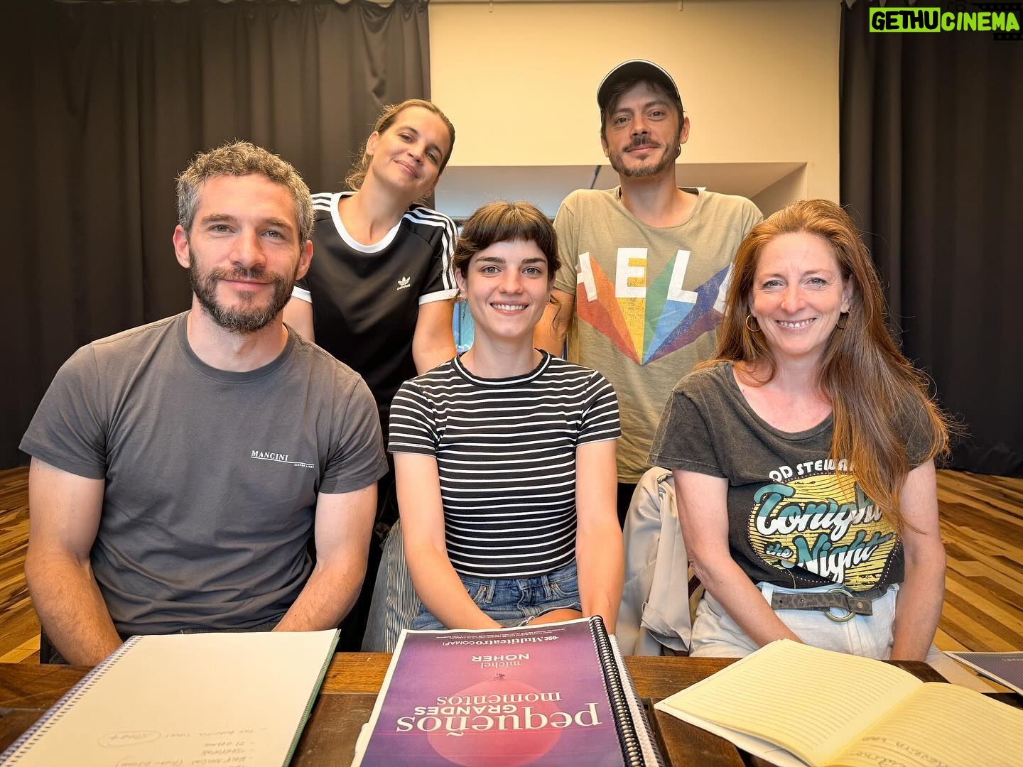 Sabrina Garciarena Instagram - 🎈¡Se viene @pequeñosgrandesmomentosok! Empezamos los ensayos de esta obra hermosa con @fonzista, @sabrinagarciarena @michelnoher y @malesanchezw bajo la dirección de @daliaelnecave 📅 ESTRENO - ABRIL EN MULTITEATRO COMAFI 🎫 MUY PRONTO LAS ENTRADAS A LA VENTA EN @plateanet