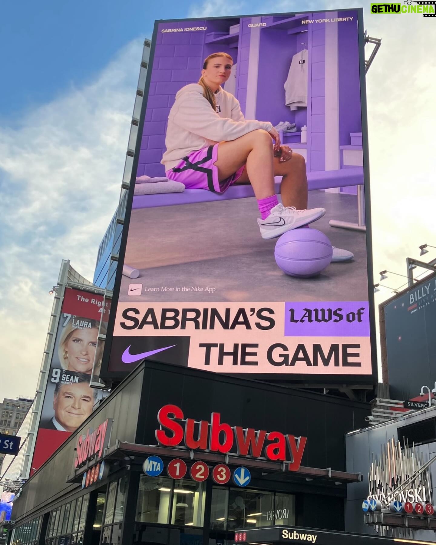 Sabrina Ionescu Instagram - 2023 was unbelievable, couldn’t have dreamt it any better. 2024 will be my best year yet🤍