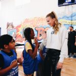 Sabrina Ionescu Instagram - Opening the doors to a refreshed space for the next generation of hoopers 🙌 A big thank you to @sabrina_i, @si20foundation, @slam & #2KF for continuing to grow youth basketball 🏀