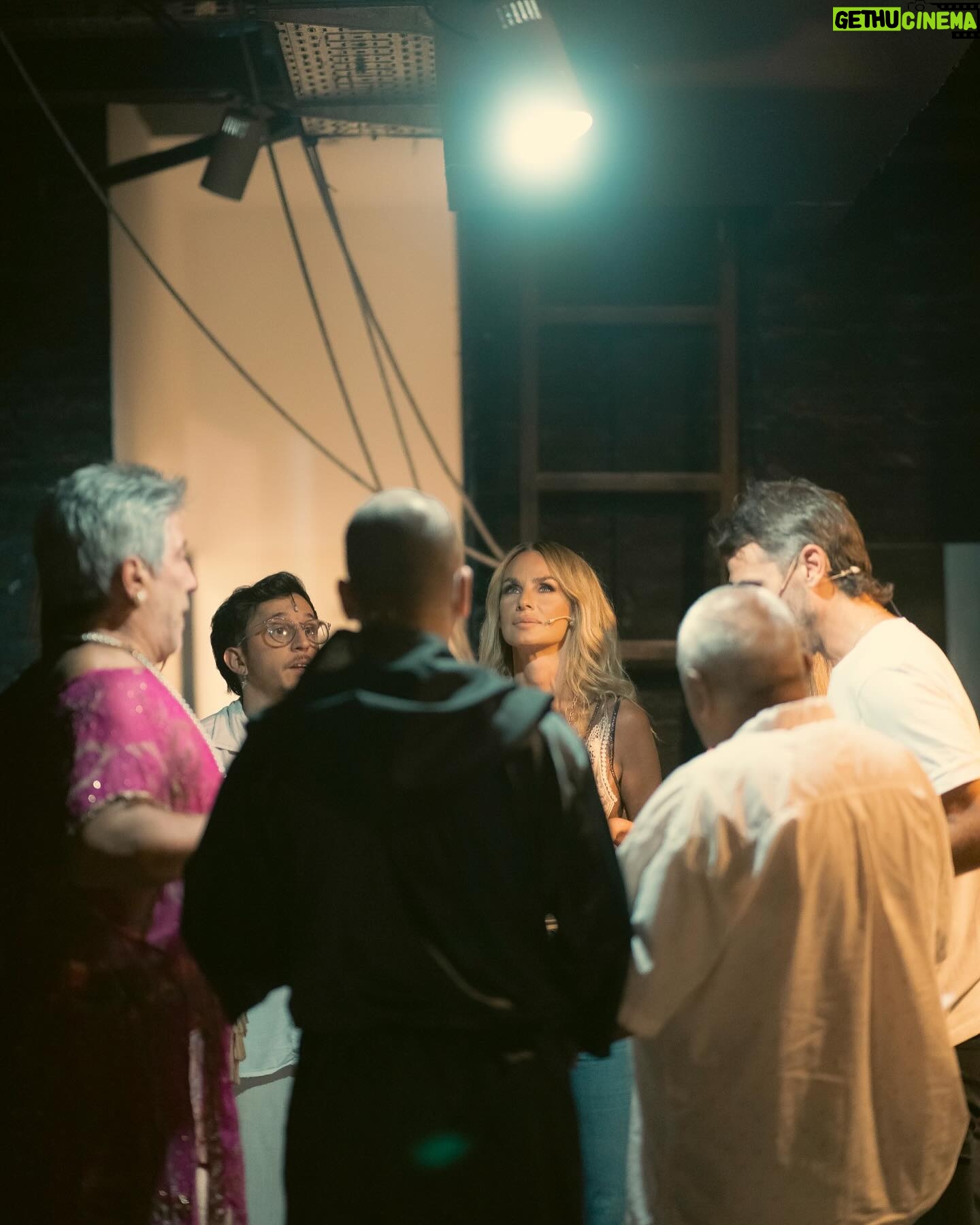 Sabrina Rojas Instagram - Fotones de @hernanpaz.ph de todos los que hacemos #misterioenlacabaña 🙌🏾📸🎞️