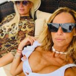 Sabrina Rojas Instagram - Ella es Pao, mi amiga desde hace 28 años. Nos amamos y nos tenemos tatuadas hace décadas . Ella es el ser más noble del mundo . Tiene una familia hermosa que también es la mía . Ni la distancia nos pudo separar ,por eso cada tanto la visito, nos tomamos unos mates y nos ponemos al día . Te amo amigahermana de mi vida . Gracias por estar siempre . ♥️