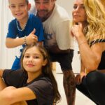 Sabrina Rojas Instagram - A pedido de los niños , salió bailecito en el cumple del Castro mayor ( muy mayor ) .😜
