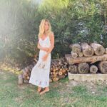 Sabrina Rojas Instagram - Simulando no tener calor