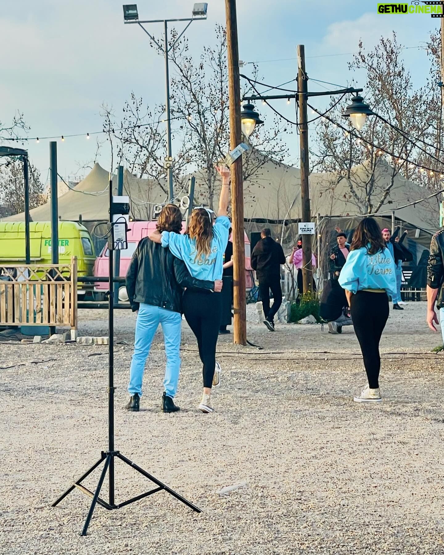 Sabrina Salerno Instagram - Tonight on @bailacomopuedas_tve Cosa succederà?!? Non importa cosa balli e nemmeno come balli, se ti rende felice balla e basta!!! Così è stato per me… legamenti a parte… #spain🇪🇸 @zeppelintv