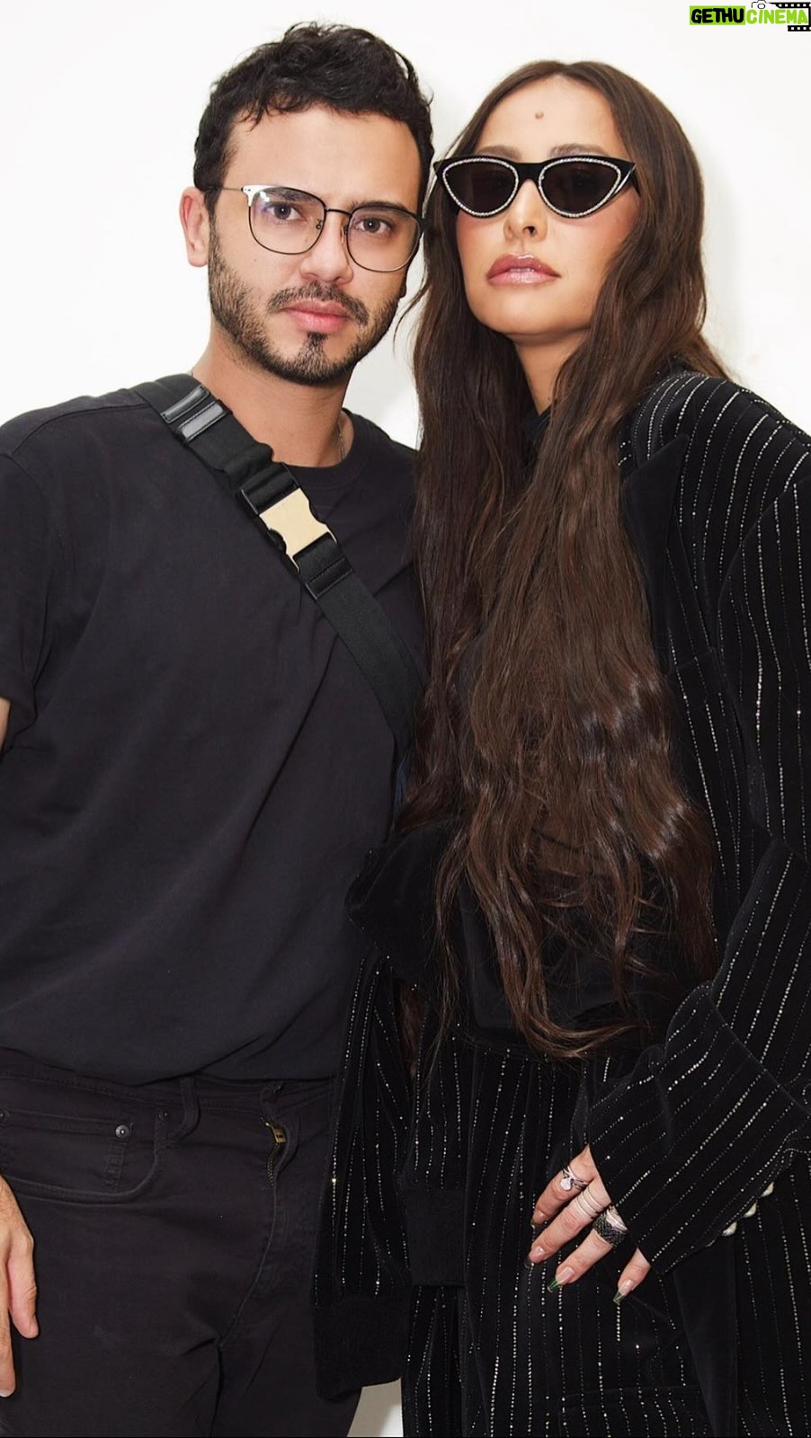 Sabrina Sato Instagram - Viva meu super @krisna .Viva!!! ParabΓ©ns meu amigo tΓ£o querido e talentoso. Te amo! πβ₯οΈππ½ππ½ππ½ππ½