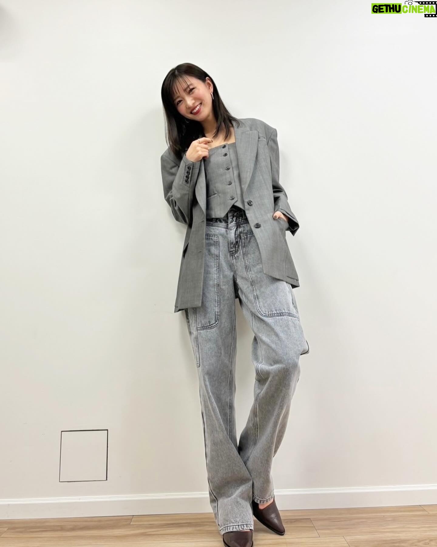 Sae Okazaki Instagram - 生配信観て頂いた皆様、ありがとうございました👼🏻 観測隊さんたちーーー!!! 名前も決まったねーーー!! 今回はドラマスタッフさんをゲストにお迎えして、ドラマの裏側や最終回の見どころなど、お話ししました!! なかなか聞けないお話や また注目ポイントなんかも教えて頂いて!盛り上がりました🔥 みた?最後のタイトルロゴ!!!笑 コメントも沢山ありがとう!! 参加型です、観測隊さんたち!笑 サイン入りグッズも届くまで待っててね😉 今回もありがとうございました!! またね🌱 #OFFICIALSITE #観測隊 #隊員ですよ皆さん #星に願いを #さえ部屋 #写真はひとりET