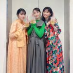 Sae Okazaki Instagram - 9/1より公開しました映画 「緑のざわめき」初日舞台挨拶に お越し頂いた皆様、ありがとうございました🌱 久々に、三姉妹そろってとても嬉しかったです！！ 繊細な気持ちの揺れ動きを是非 劇場で感じて頂けたらと思います。 三姉妹をイメージしたジュースも 販売しているので飲みながら 楽しんでください🌼 #緑のざわめき #松井玲奈　さん #倉島颯良　さん #夏都愛未　監督