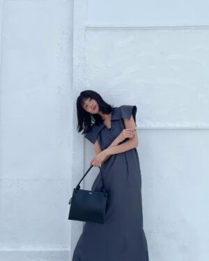 Sae Okazaki Instagram - ワンピースッテサイキョウダネ🌞

#最近の私服
#楽で可愛いワンピースありがとう