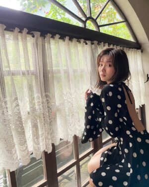 Sae Okazaki Instagram - Ray9月号🌕
もうチェックしてくれましたか？

可愛い髪型してもらった！笑

今回の連載はサンローラン。

まだの方は是非🧚🏻‍♀️

#ray
#9月号