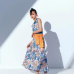 Sae Okazaki Instagram - ラブレスドレススタイル🕊️ ドレスの着こなしのバリエーションが増えるような新しいスタイリングで素敵でした！ モノトーンだったりカラフルだったり、この春夏の気分で🌼 #loveless #ラブレス #ドレススタイル