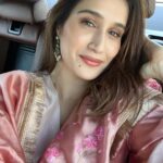 Sagarika Ghatge Instagram – Todays day out in @akuteeindia 🌺 

#handpainted #handwoven #minimalistic