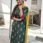 Sai Gayatri Instagram - 💚❤️ Outfit @srisai_collestions9 . #beinganu # NNK