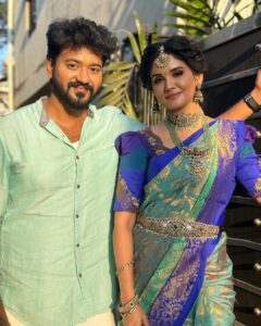 Sai Gayatri Instagram - சூரியன் எதிரினிலே 🌞சந்திரன் அருகினிலே🌙🧿 . #Anuakash #engagement #nnk
