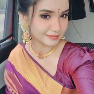Sai Gayatri Instagram - 💜
🧿
.
Saree @srisai_collestions9 
Blouse @sdduniqueboutique_97 
.
#sareelove #inagural #event
