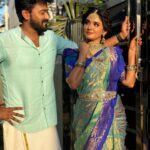Sai Gayatri Instagram – சூரியன் எதிரினிலே 🌞சந்திரன் அருகினிலே🌙🧿
.
#Anuakash #engagement #nnk