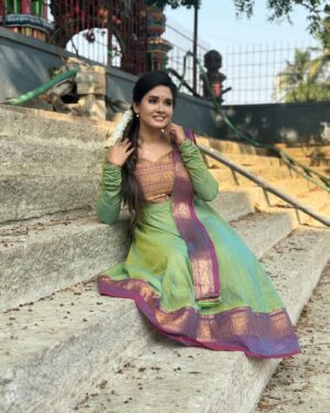Sai Gayatri Instagram - 🌷🧿
.
Stiching ryt done @tanu_designer_studio 
.
#beinganu #nnk 🎬