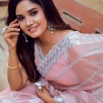 Sai Gayatri Instagram - 🌸🧿 . Saree @srisai_collestions9 Blouse @tanu_designer_studio MUA @honeylang_makeup_artist Jewellery @fineshinejewels PC @evidencemaker . #awardshow #prephotoshoot